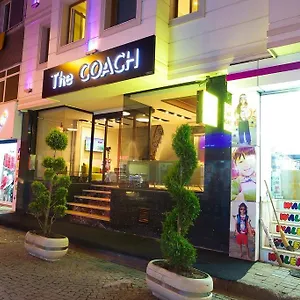 The Coach Отель